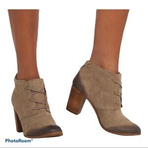 Toms Lunata Lace Up Burnished Suede Booties size 9